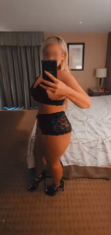Escort Dana / Deseray in Champaign, IL