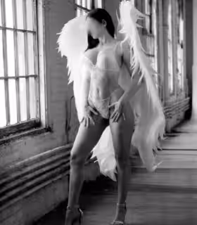 companion/Massage Ariana Rossi in Chicago, IL