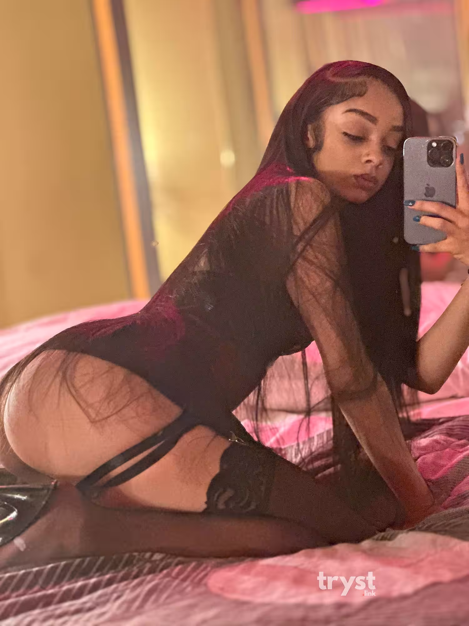 Escort Queen London / Honey in Chicago, IL