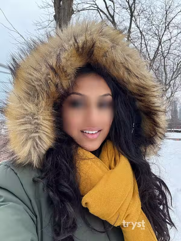 Escort Zarah in Chicago, IL