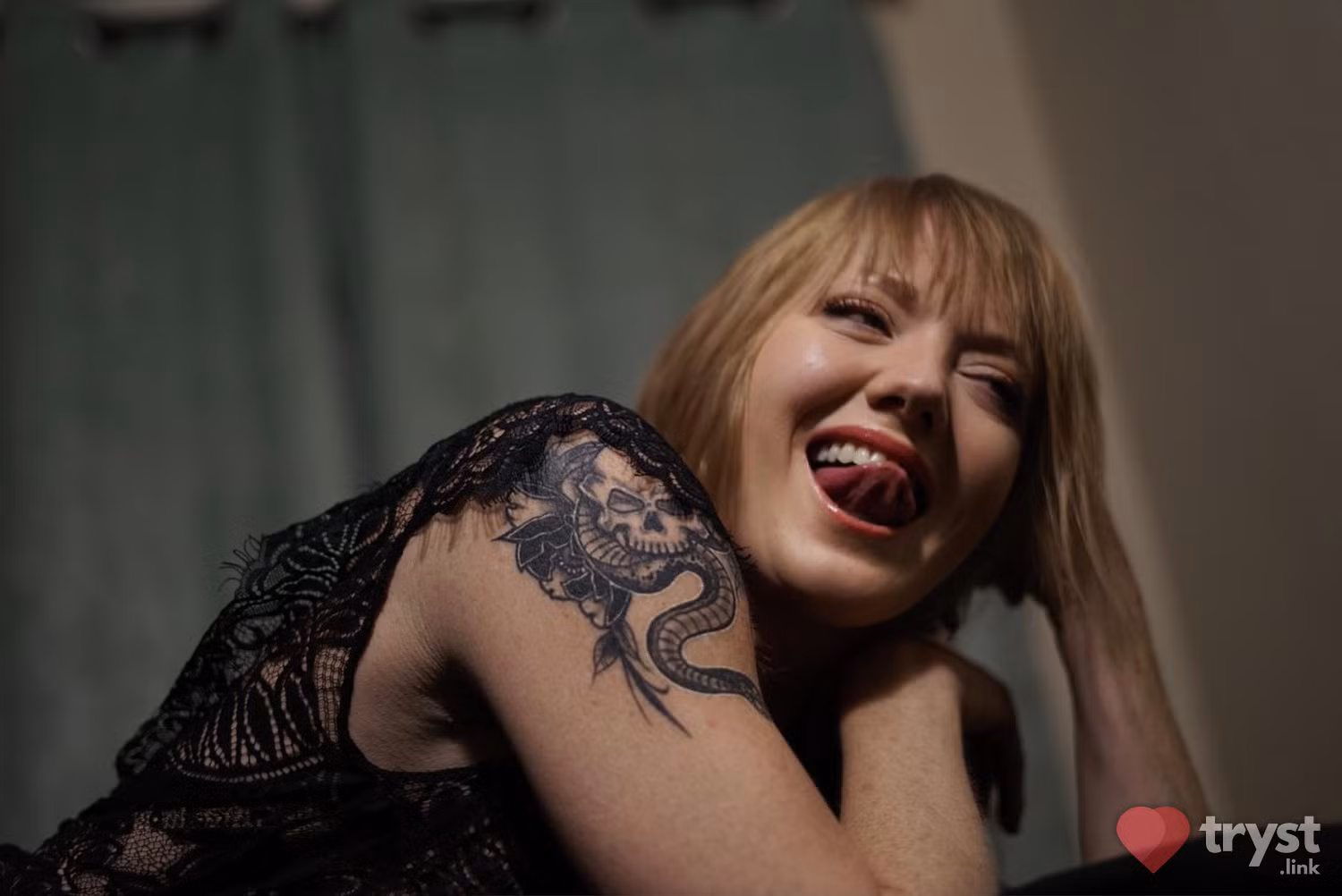 Escort Simone Lux in Denver, CO