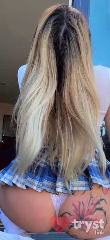 companion Zaria Gold in Denver, CO