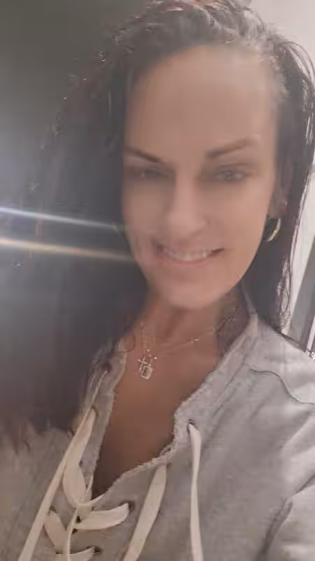 Escort Danii in Indianapolis, IN