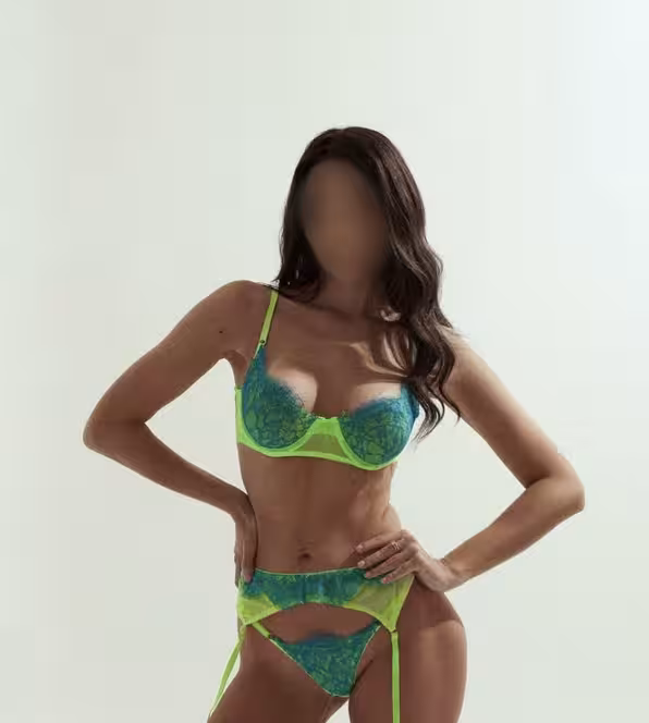 Escort/Massage Helena Sinclair in Milwaukee, WI