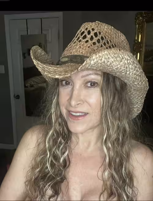 Escort Tiny Cowgirl in North Little Rock, AR