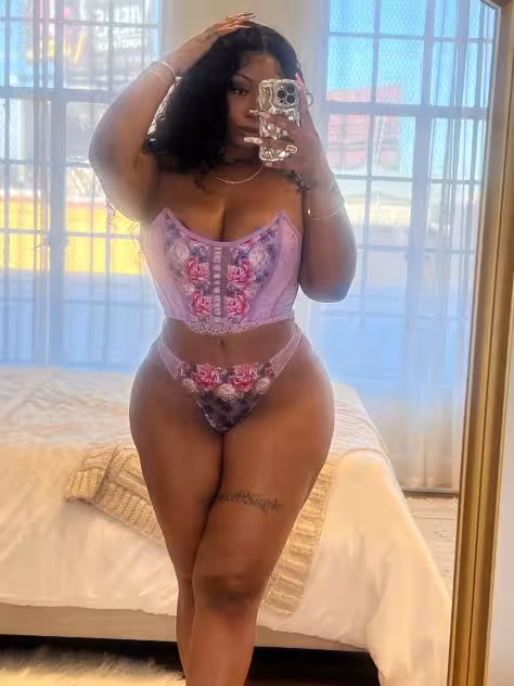 Escort Kaelyn in San Diego, CA