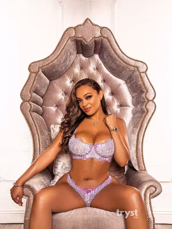 companion/Massage Devyn Grey in St. Louis, MO