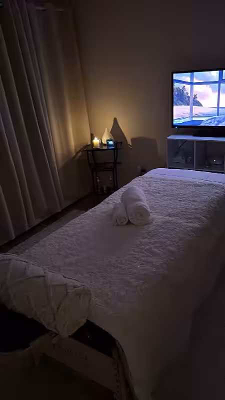 Massage Larah Lovely in Waltham, MA