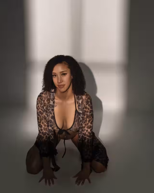 Escort Kayla in Woodland Hills, CA